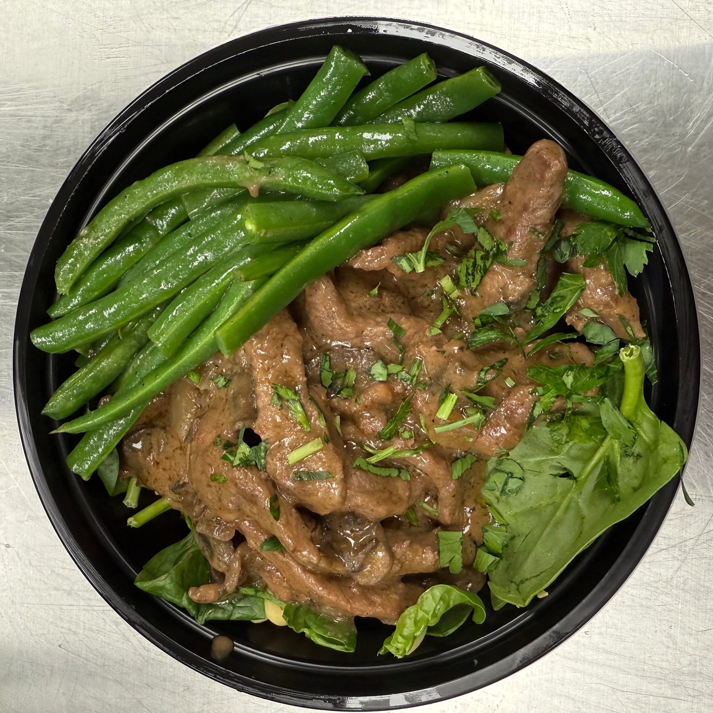 Lean Beef Stroganoff with Herb Gluten-Free Fusilli Pasta & Green Beans